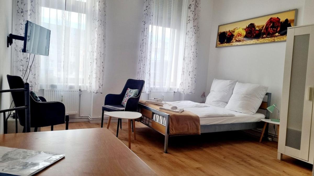 Fine For Couples Neukoelln Appartement