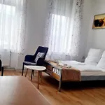 Green Apartment Fine For Couples Neukoelln